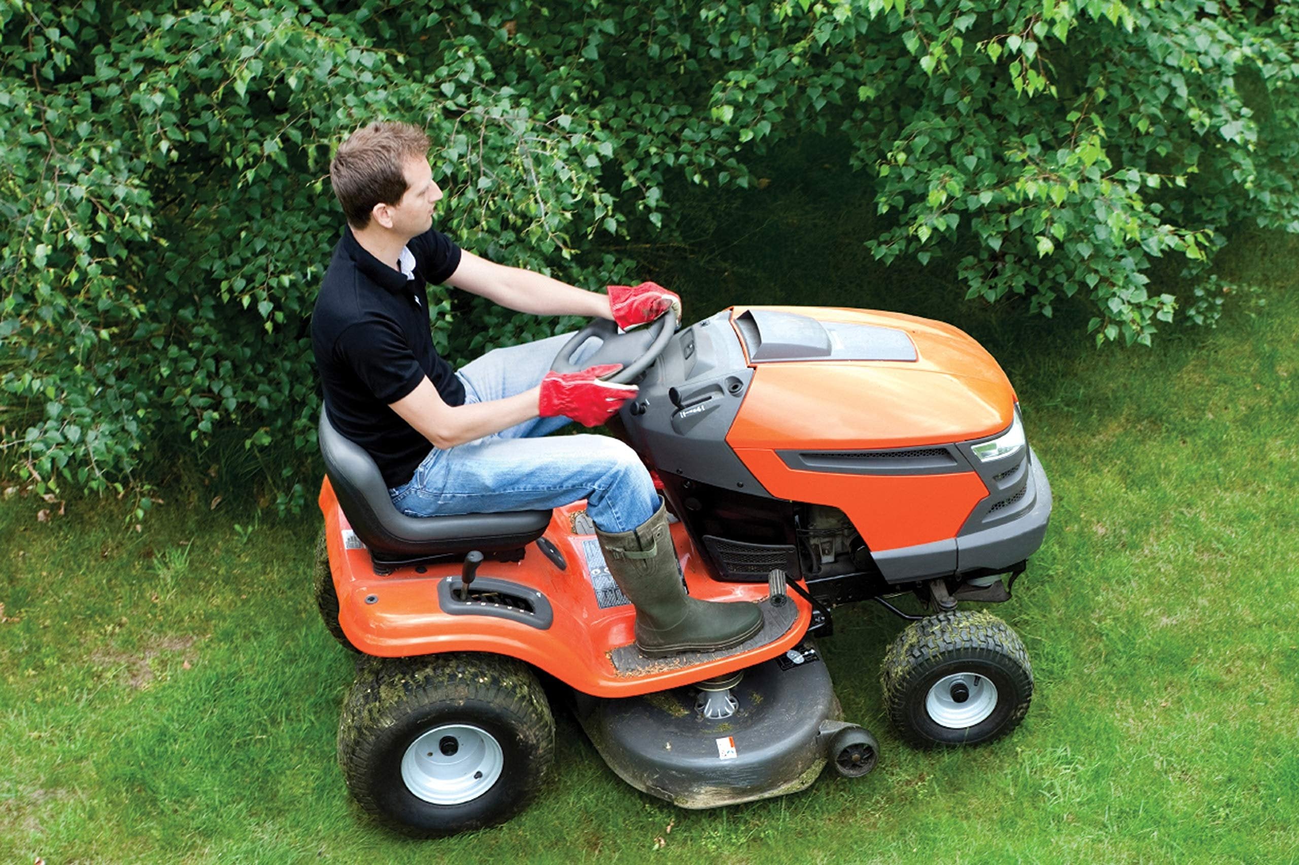 Marathon 30326 Flat Free Lawn Mower Tire on Rim with Bushing 13x5.00-6