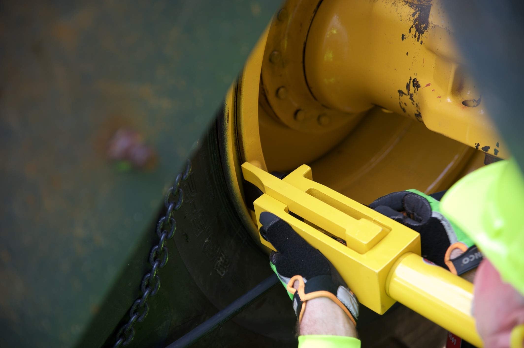 AME 11000 OTR Giant Tire Bead Breaker Head