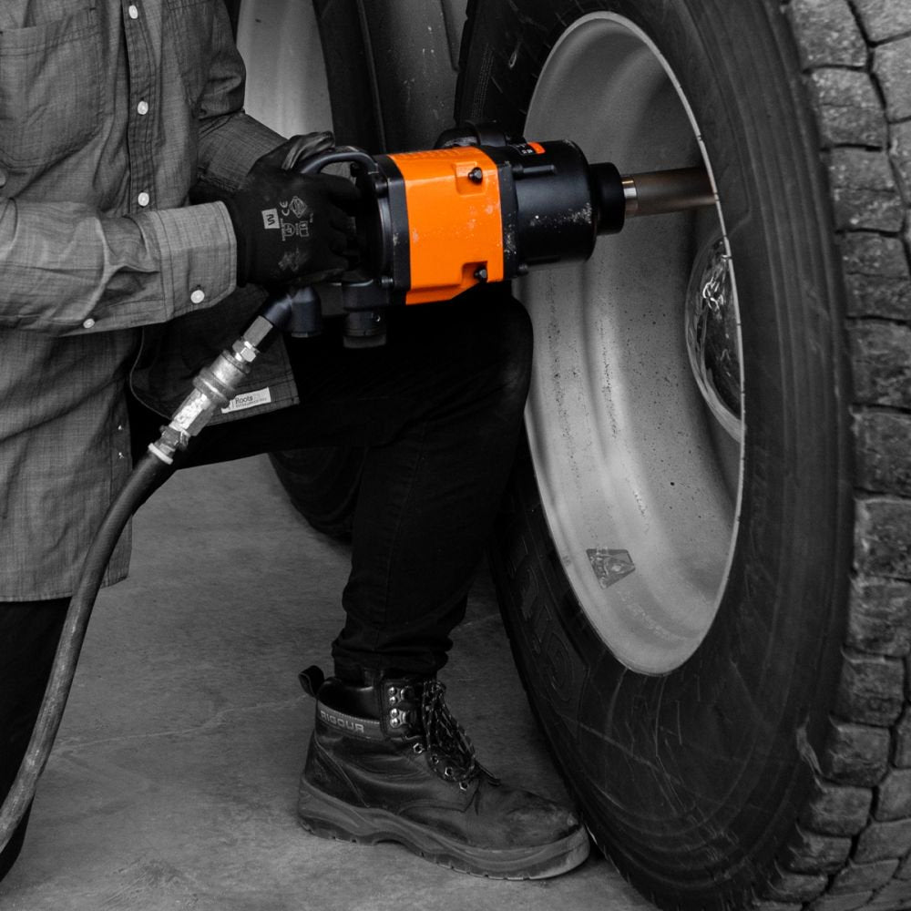 Martins Industries MX-C2 1" Classic Heavy-Duty Impact Wrench (1328 ft-lb Max Torque)